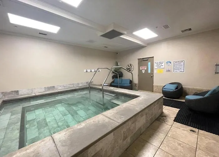 Royal And Racquet Club #5417 Apartment